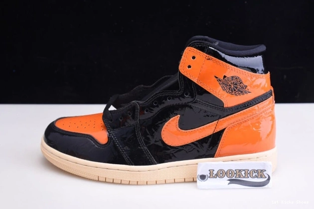 - Air Backboard Retro 1 Shattered 3.0 555088-028 Jordan High 0724